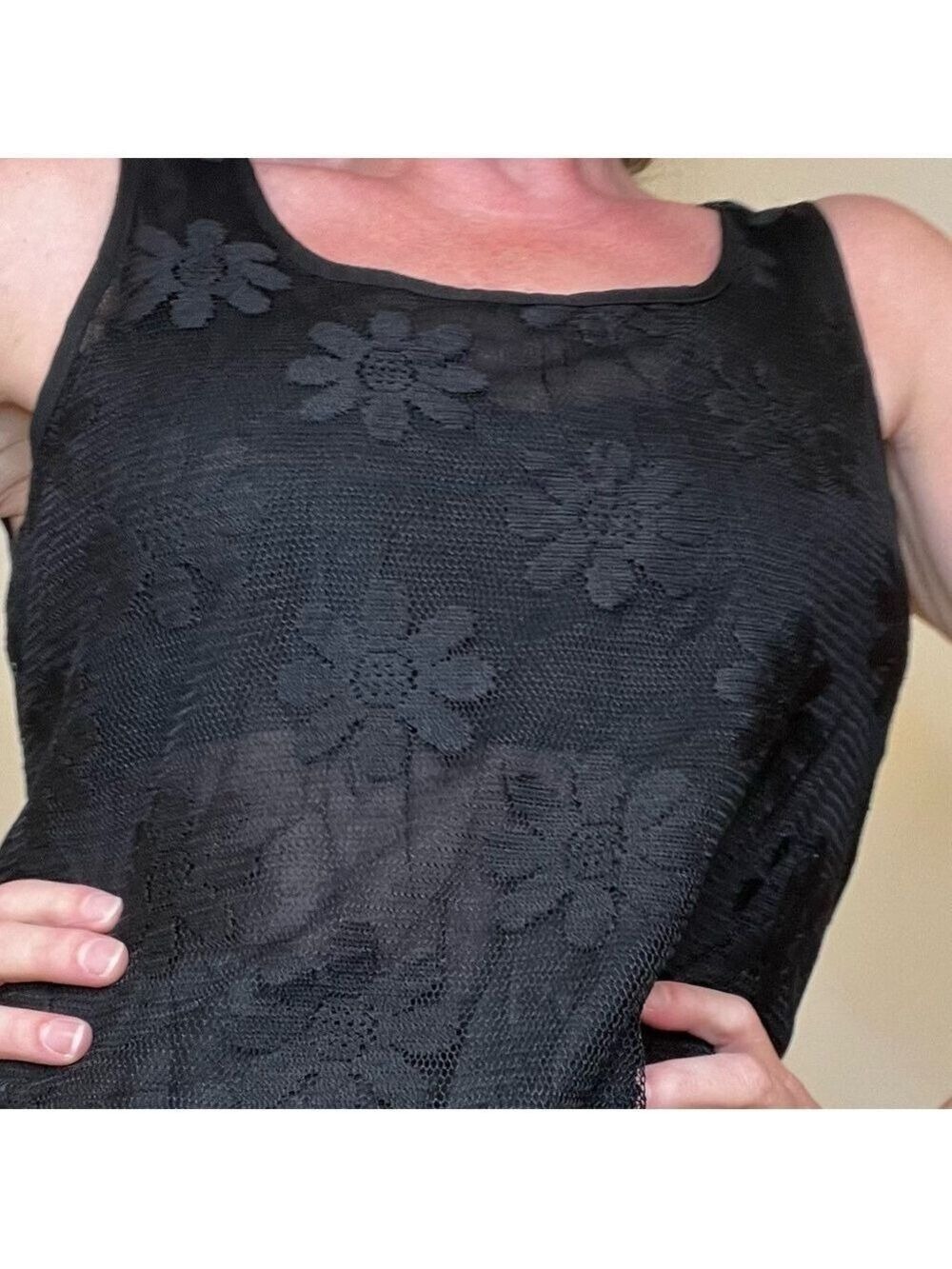 Black Sheer Lace Daisy Flower Sleeveless Top with Open Back S/M - Picture 3 of 14